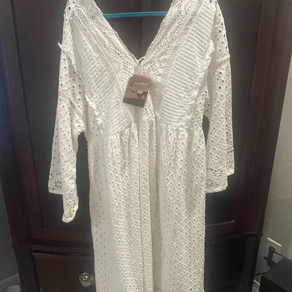 Chic White Lace Midi long Sleeve Dress